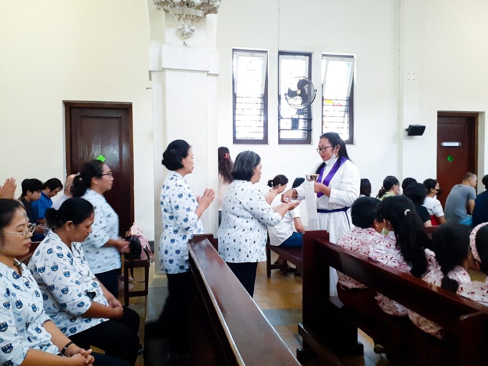 When Does the Orate Fratres Go Away?