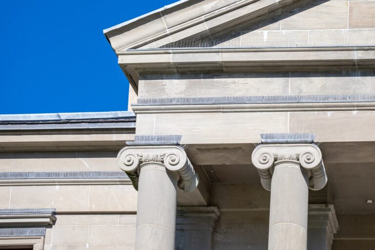 Columns of a large courthouse colonnade
